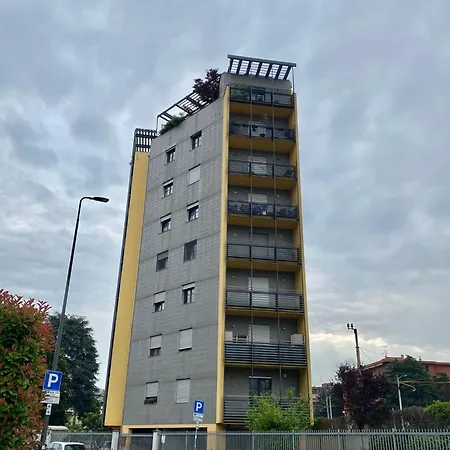 1 -porta Romana Appartement *
